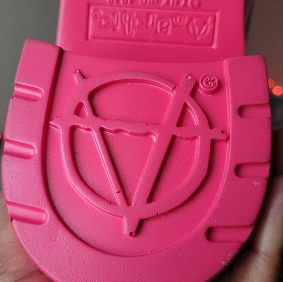 Pink Liquid Bubble Mary Jane 💕 - Picture 8 of 10